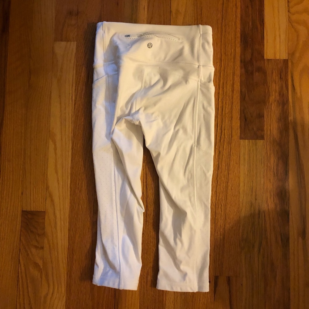 Lululemon white cropped leggings